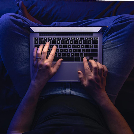 Blue-light-laptop-1500x1000 1
